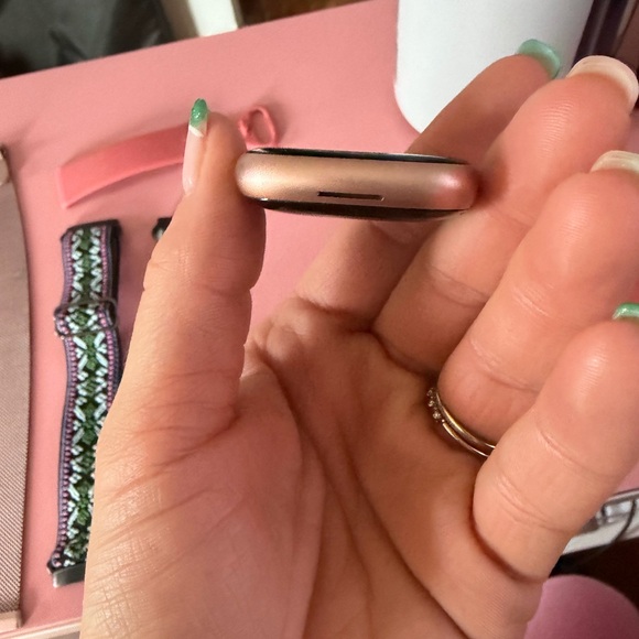 Fitbit Versa 4 - Picture 7 of 11